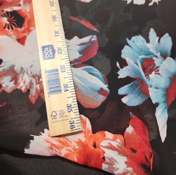 Eva Mendez & York Co Feminine floral fringed shawl Kamono one size cover up - Picture 8 of 9